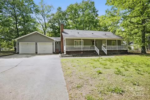 103 E Timberland Dr, Grover, NC 28073 photo 2