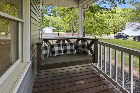 103 E Timberland Dr, Grover, NC 28073 photo 5