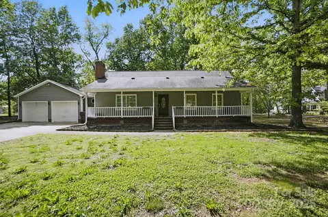 103 E Timberland Dr, Grover, NC 28073