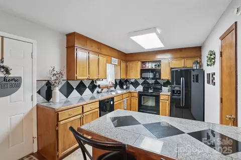 103 E Timberland Dr, Grover, NC 28073 photo 17