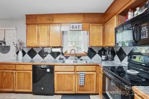 103 E Timberland Dr, Grover, NC 28073 photo 20