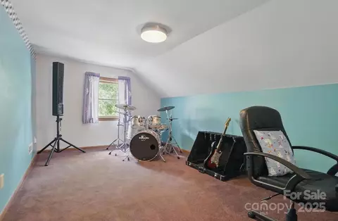 103 E Timberland Dr, Grover, NC 28073 photo 38
