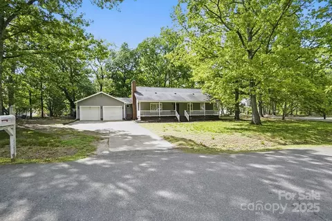 103 E Timberland Dr, Grover, NC 28073 photo 3