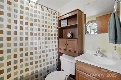 103 E Timberland Dr, Grover, NC 28073 photo 37