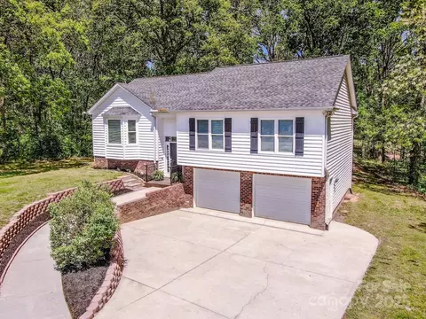 142 Gray Barn Dr, Troutman, NC 28166