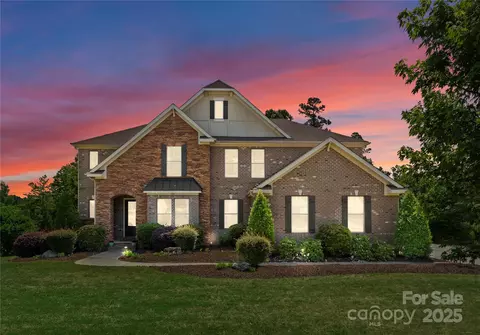 733 Lingfield Ln, Waxhaw, NC 28173