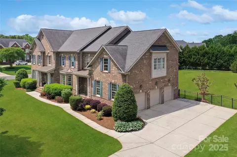 101 Stonehurst Ln, Waxhaw, NC 28173