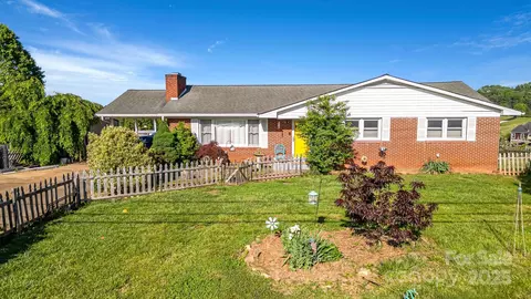 550 Old Newfound Rd, Leicester, NC 28748