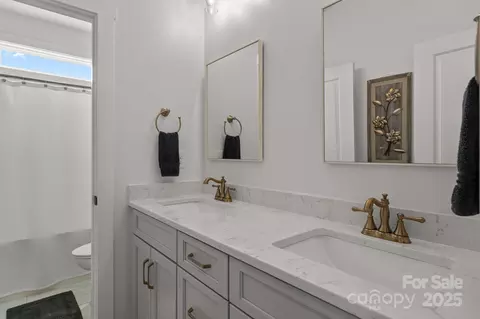 Bath - 4316 Nesbit Rd, Monroe, NC 28112 photo 2 of 2