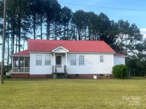Exterior - 19922 Angelus Rd, Jefferson, SC 29718 photo 1 of 1