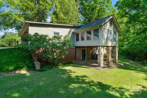 237 Fea Ln, Iron Station, NC 28080