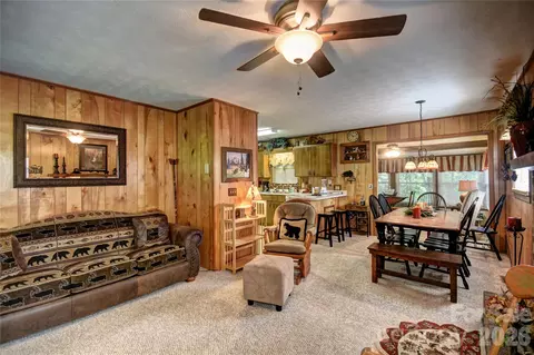 134 Raven Rdg, Maggie Valley, NC 28751