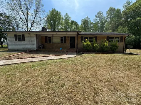 785 Nc Highway 109 N Hwy N, Troy, NC 27371
