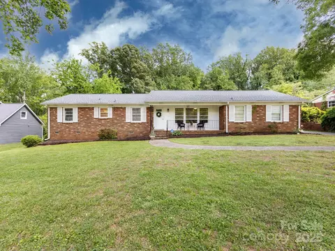 6616 Williams Rd, Charlotte, NC 28215
