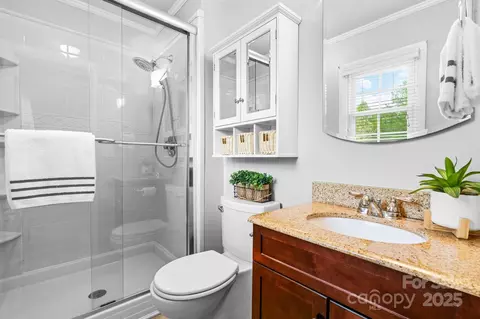5486 Suttlemyre Ln, Hickory, NC 28601 photo 14