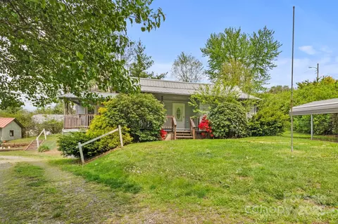 412 Trammell Ave, Canton, NC 28716