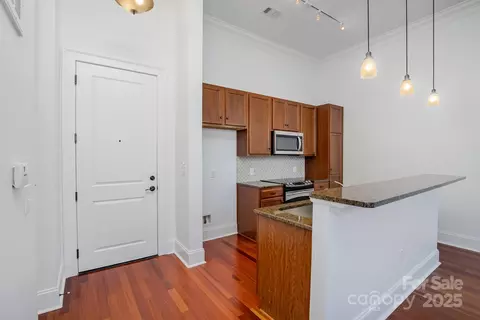 2810 Selwyn 410 Ave #410, Charlotte, NC 28209