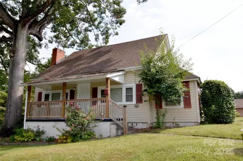 218 Church St, Marion, NC 28752