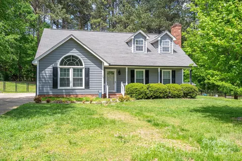 2439 Caswell Ct, Gastonia, NC 28054