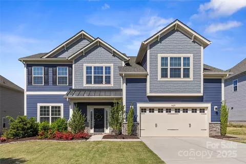 8429 Golden Stone Ln, Fort Mill, SC 29707