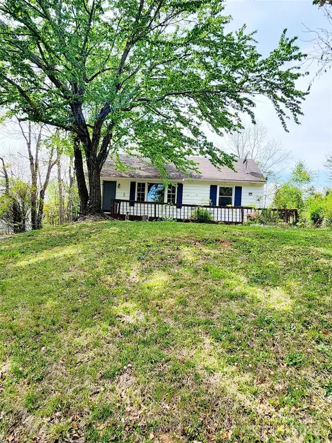 47 Gladstone Rd, Asheville, NC 28805