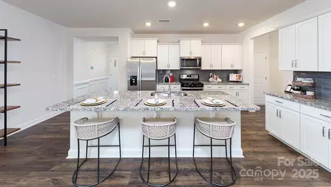 4372 Bronze Blvd, Sherrills Ford, NC 28673