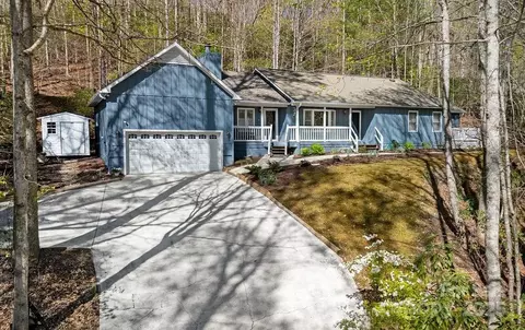 207 Aberdeen Ln, Pisgah Forest, NC 28768