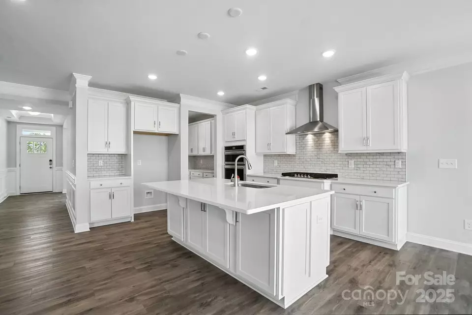 Other - 2012 Embassy Ct, Charlotte, NC 28213 photo 3 of 20