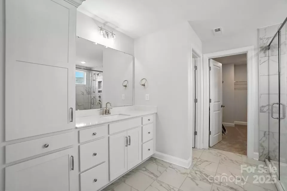 Bath - 2012 Embassy Ct, Charlotte, NC 28213 photo 1 of 2