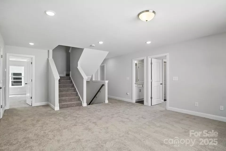 Living - 2012 Embassy Ct, Charlotte, NC 28213 photo 7 of 7