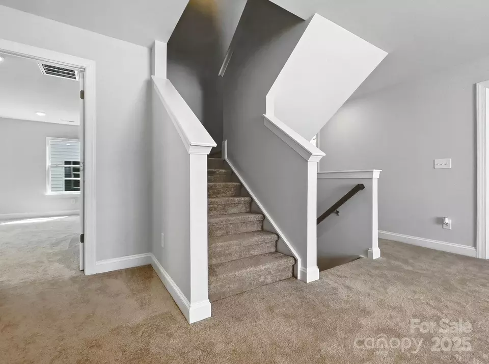 Entry Way - 2012 Embassy Ct, Charlotte, NC 28213 photo 5 of 5