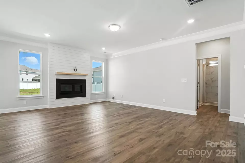 Living - 2012 Embassy Ct, Charlotte, NC 28213 photo 1 of 7