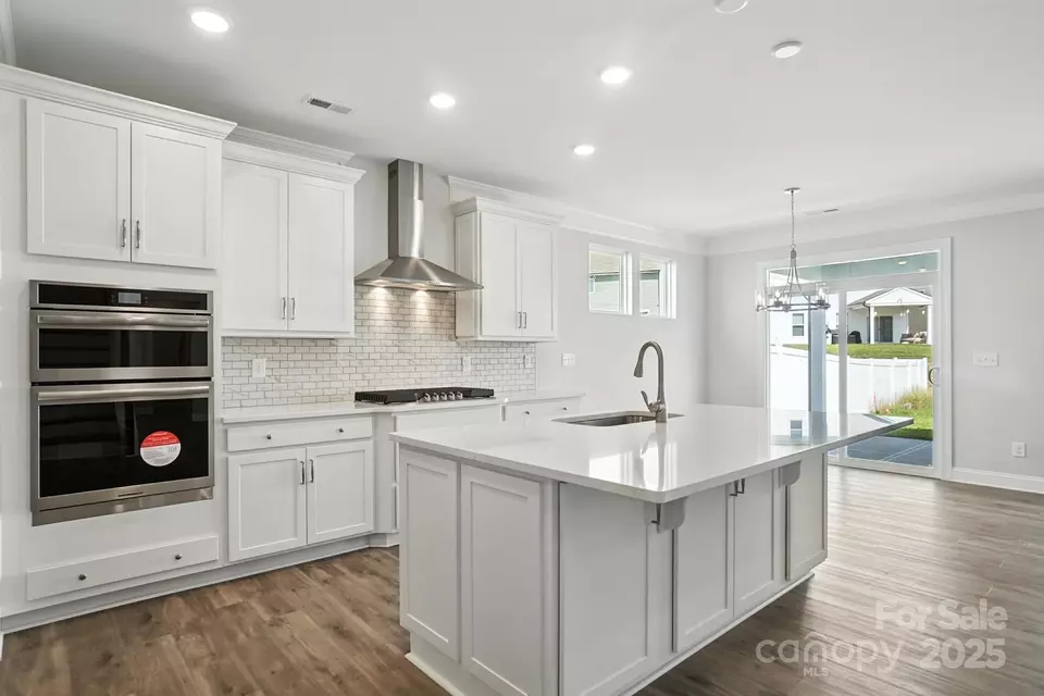 Kitchen - 2012 Embassy Ct, Charlotte, NC 28213 photo 2 of 2