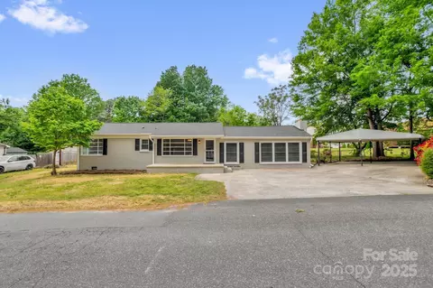 105 N Baldwin Ave, Kannapolis, NC 28083