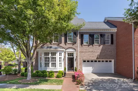 6231 Wakehurst Rd, Charlotte, NC 28226
