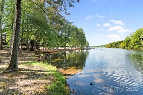 714 NE 53 Dr #53, Davidson, NC 28036