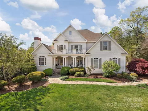 521 Pinchot Dr, Asheville, NC 28803