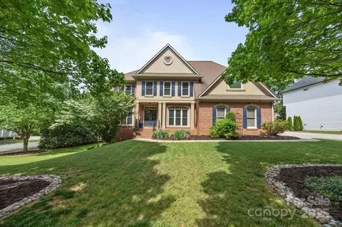 18305 Dembridge Dr, Davidson, NC 28036