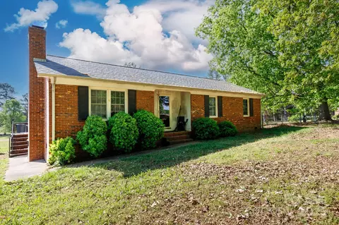 3842 Harmony Rd, Catawba, SC 29704