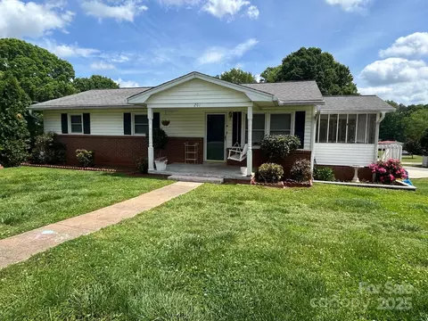 201 Mitchell St, Belmont, NC 28012