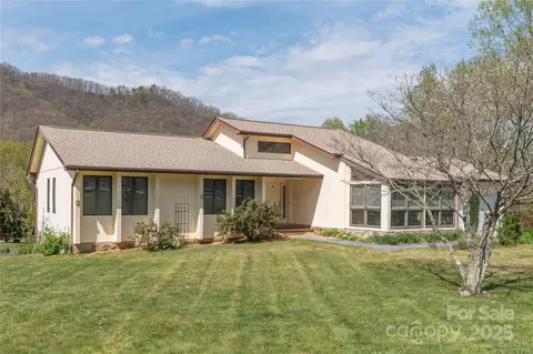 196 Timberline Dr, Maggie Valley, NC 28751