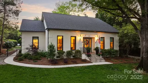 3300 Sharon Rd, Charlotte, NC 28211