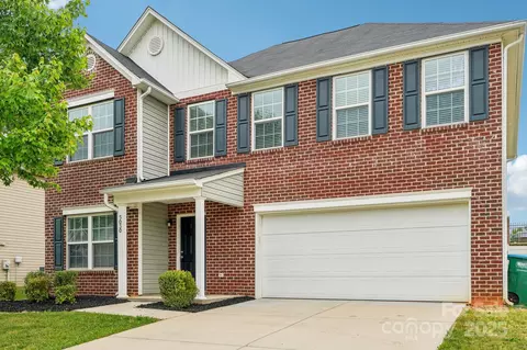 5030 Ashley Place Dr, Bessemer City, NC 28016
