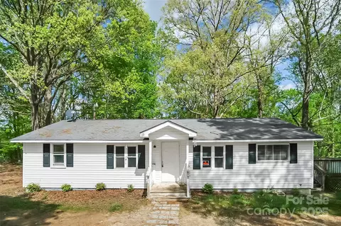124 Ayers Rd, Grover, NC 28073
