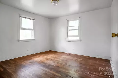 Bedroom - 124 Ayers Rd, Grover, NC 28073 photo 2 of 3