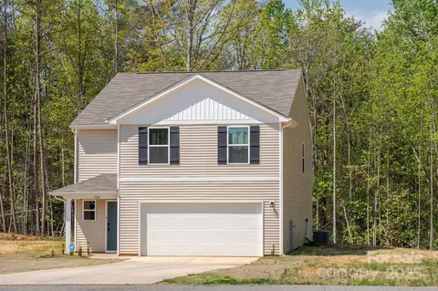3324 Rian Dr, Lenoir, NC 28645