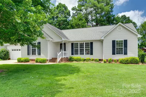 605 Summey Farm Dr, Dallas, NC 28034