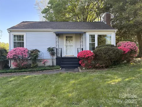1059 16th Nw Ave NW, Hickory, NC 28601