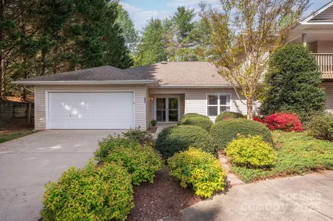 206 Carrington Pl, Arden, NC 28704