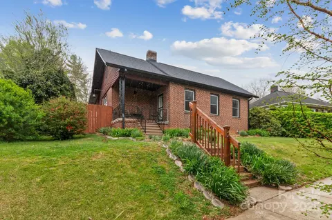 24 Enka Orchard St, Candler, NC 28715